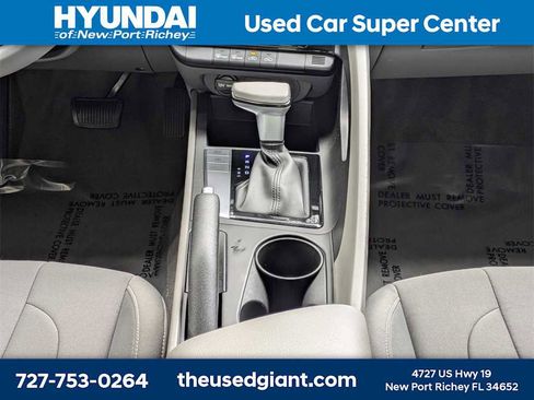 Used 2024 Hyundai Elantra SEL image 19