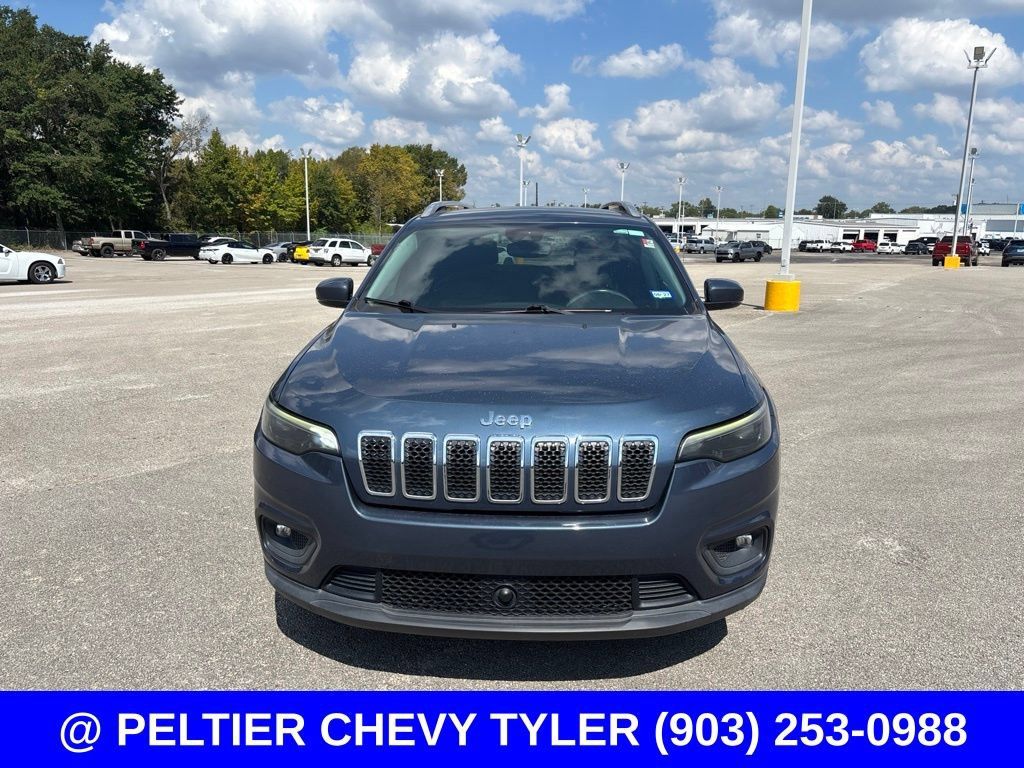 Used 2021 Jeep Cherokee Latitude Plus FWD image 2