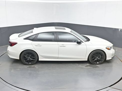 Used 2025 Honda Civic Sport image 26