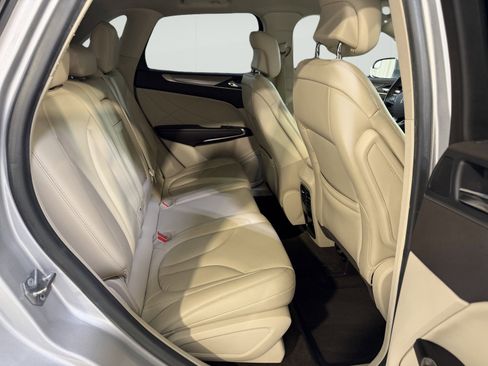 Used 2019 Lincoln MKC Premiere FWD image 10