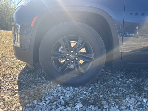 Used 2023 Chevrolet Traverse LT w/ Midnight/Sport Edition image 46