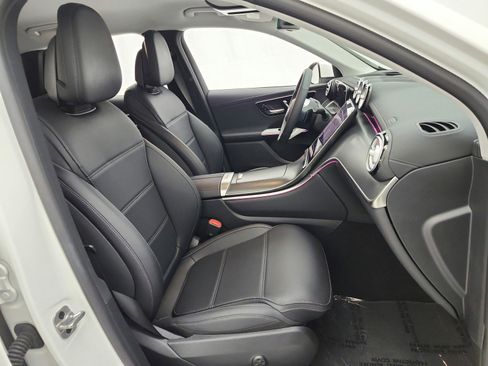 Used 2023 Mercedes-Benz GLC 300 image 19