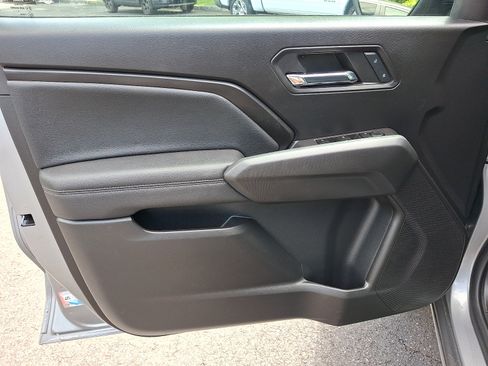 Used 2023 Chevrolet Colorado LT w/ LT Convenience Package II AWD/4WD image 13