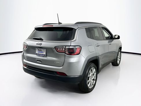 Used 2022 Jeep Compass Latitude w/ Sun and Sound Group image 5