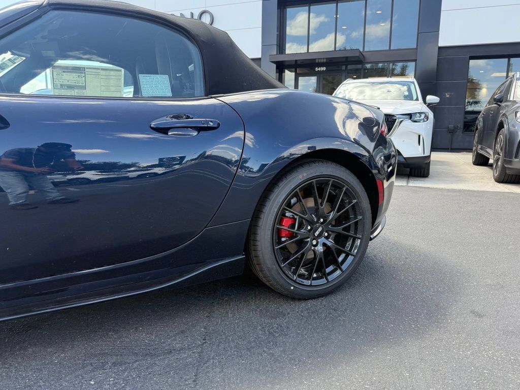 New 2026 MAZDA MX-5 Miata Club w/ Weather Package RWD image 6