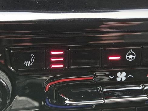 Used 2023 Jeep Grand Cherokee L Limited image 6