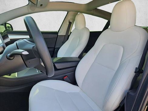 Used 2021 Tesla Model 3 Standard Range Plus RWD image 17