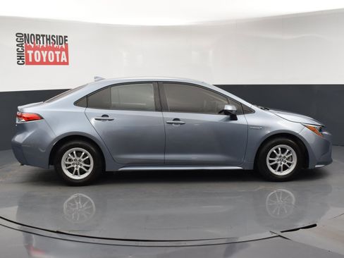 Used 2021 Toyota Corolla LE image 5
