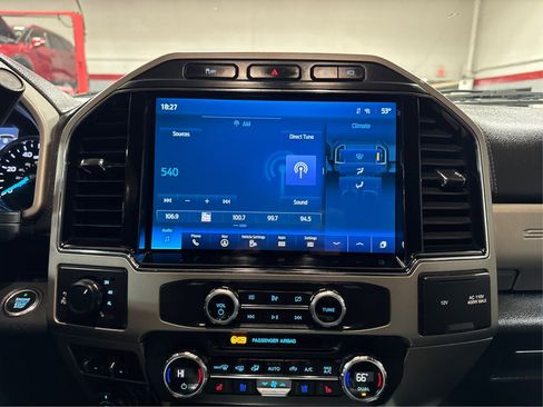 Used 2022 Ford F350 Lariat w/ Black Appearance Package image 18