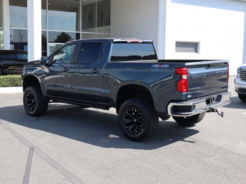Used 2020 Chevrolet Silverado 1500 LT w/ Fleet Comfort Package AWD/4WD image 8
