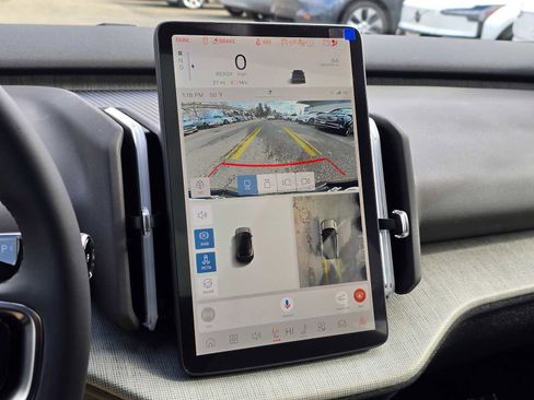 New 2026 Volvo EX30 Cross Country Ultra image 23