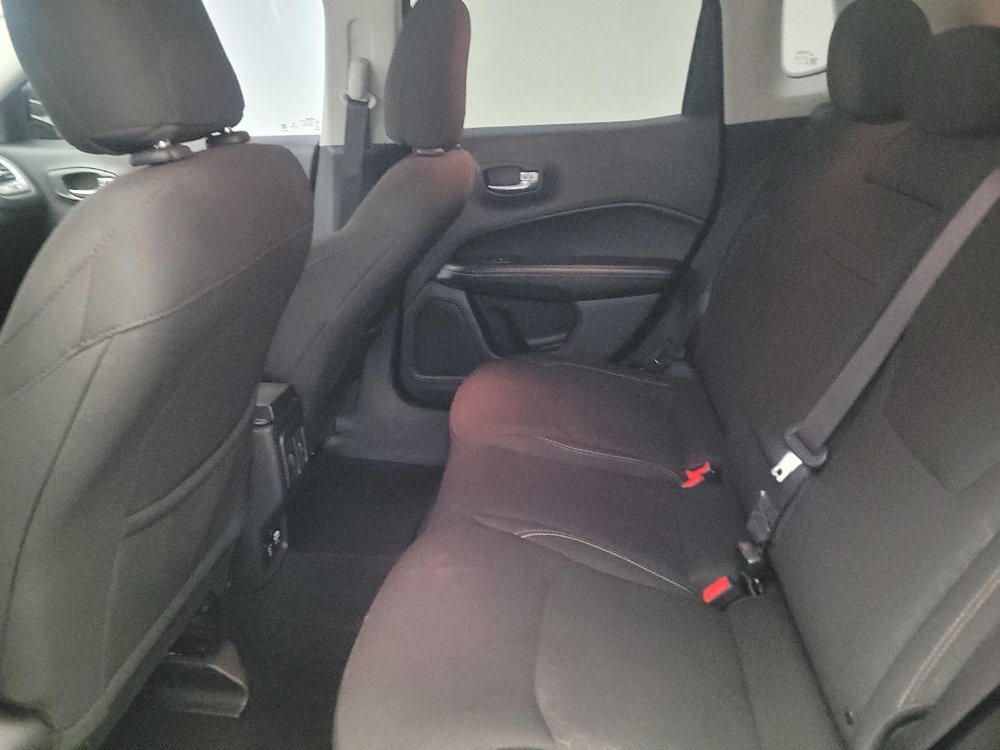 Used 2018 Jeep Compass Sport w/ Tech Group FWD image 18