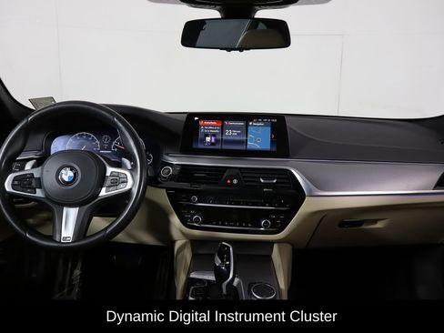 Used 2019 BMW M550i xDrive image 14