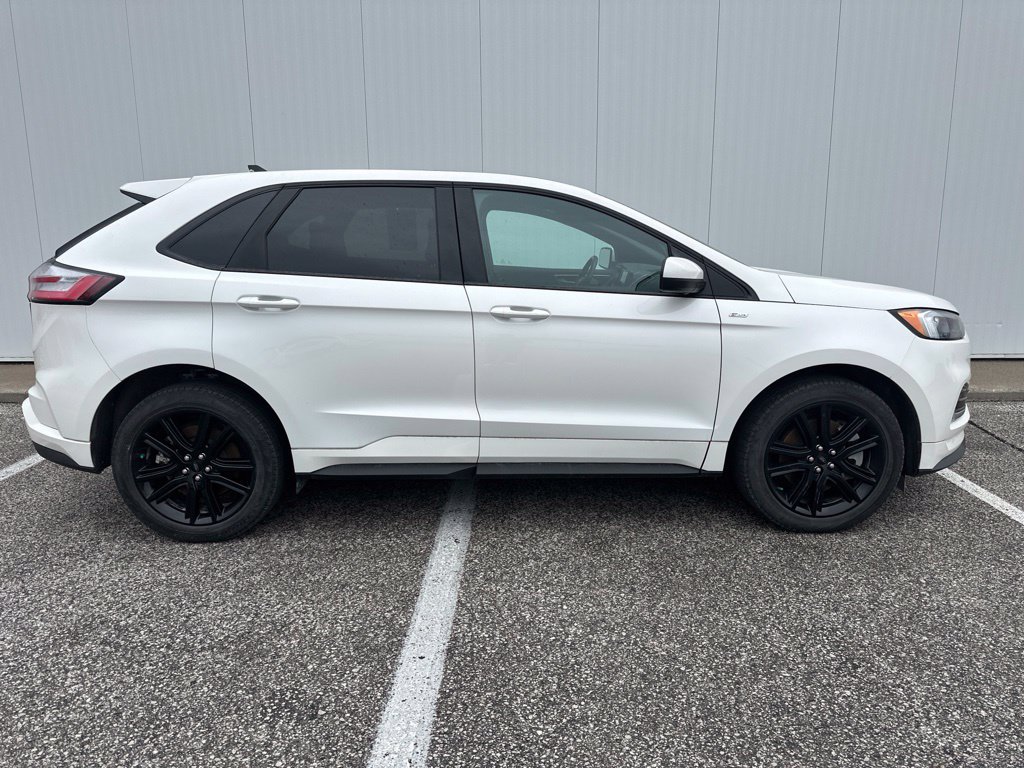 Certified 2024 Ford Edge ST-Line AWD/4WD image 9