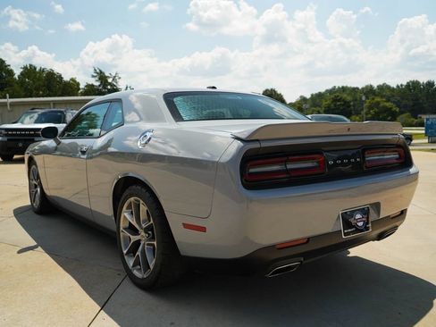 Used 2022 Dodge Challenger GT RWD image 4