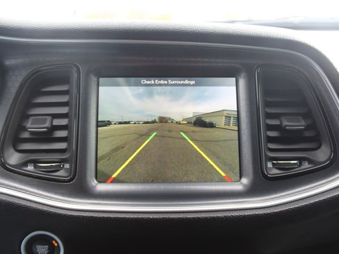 Used 2018 Dodge Challenger GT w/ Driver Convenience Group image 11