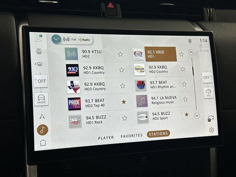 Used 2024 Land Rover Discovery Sport S image 23