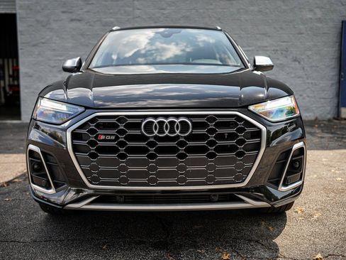 Used 2023 Audi SQ5 Premium w/ Convenience Package image 5