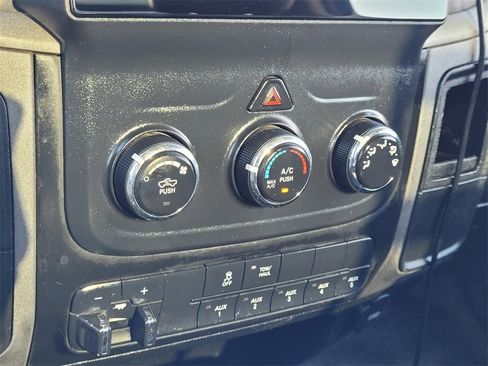 Used 2018 RAM 3500 Tradesman w/ Chrome Appearance Group image 18