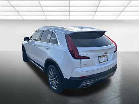 Used 2021 Cadillac XT4 Premium Luxury image 4