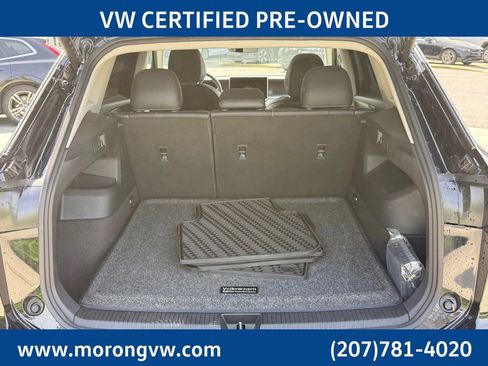 Certified 2025 Volkswagen Tiguan SE AWD/4WD image 17