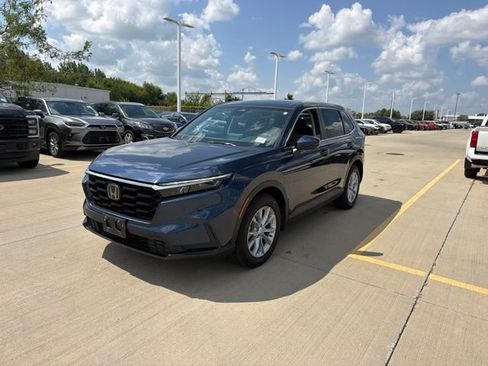Used 2025 Honda CR-V EX image 3