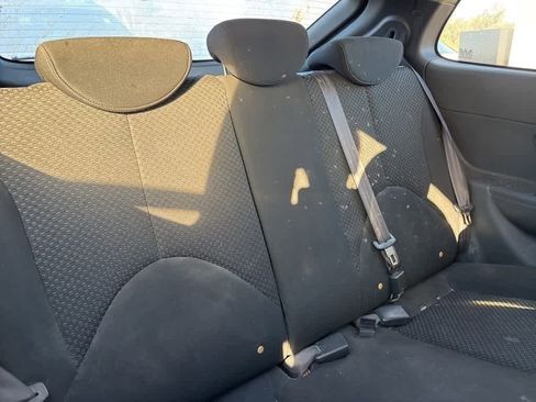 Used 2010 Hyundai Accent GS w/ Premium Pkg 3 image 8