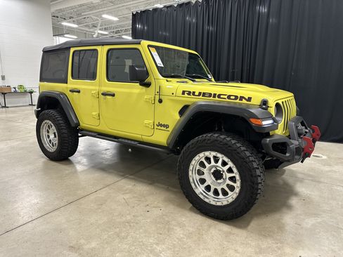 Used 2023 Jeep Wrangler Unlimited Rubicon w/ Safety Group AWD/4WD image 2