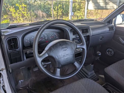 Used 1997 Nissan Pickup 2WD King Cab image 18