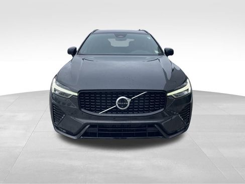 Certified 2023 Volvo XC60 B5 Plus w/ Climate Package image 10