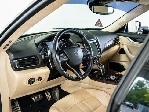 Used 2022 Maserati Levante Modena image 37