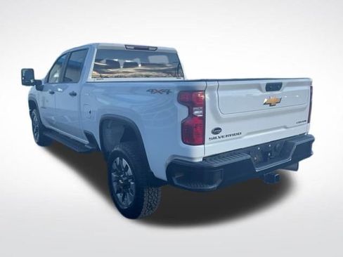 Certified 2022 Chevrolet Silverado 2500 Custom w/ Custom Value Package image 5