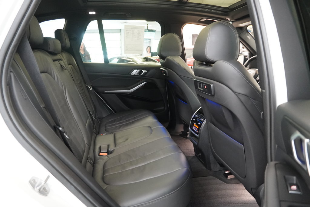 Used 2019 BMW X5 xDrive40i w/ Convenience Package AWD/4WD image 34