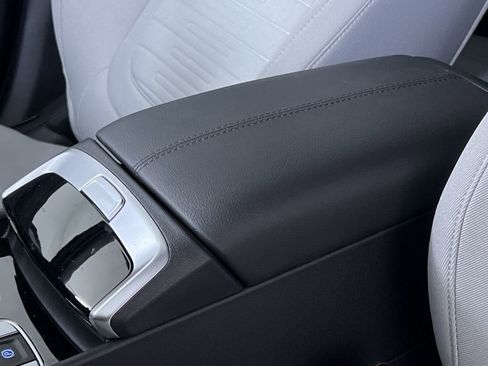 Used 2025 Hyundai Santa Cruz SE image 23