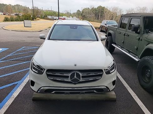 Certified 2022 Mercedes-Benz GLC 300 image 2