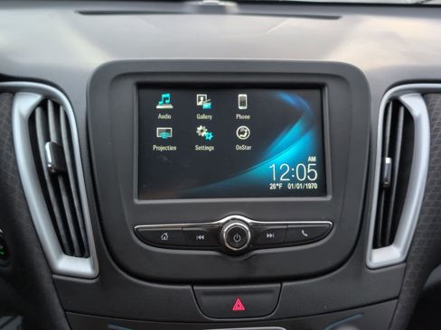 Used 2017 Chevrolet Malibu LS image 23