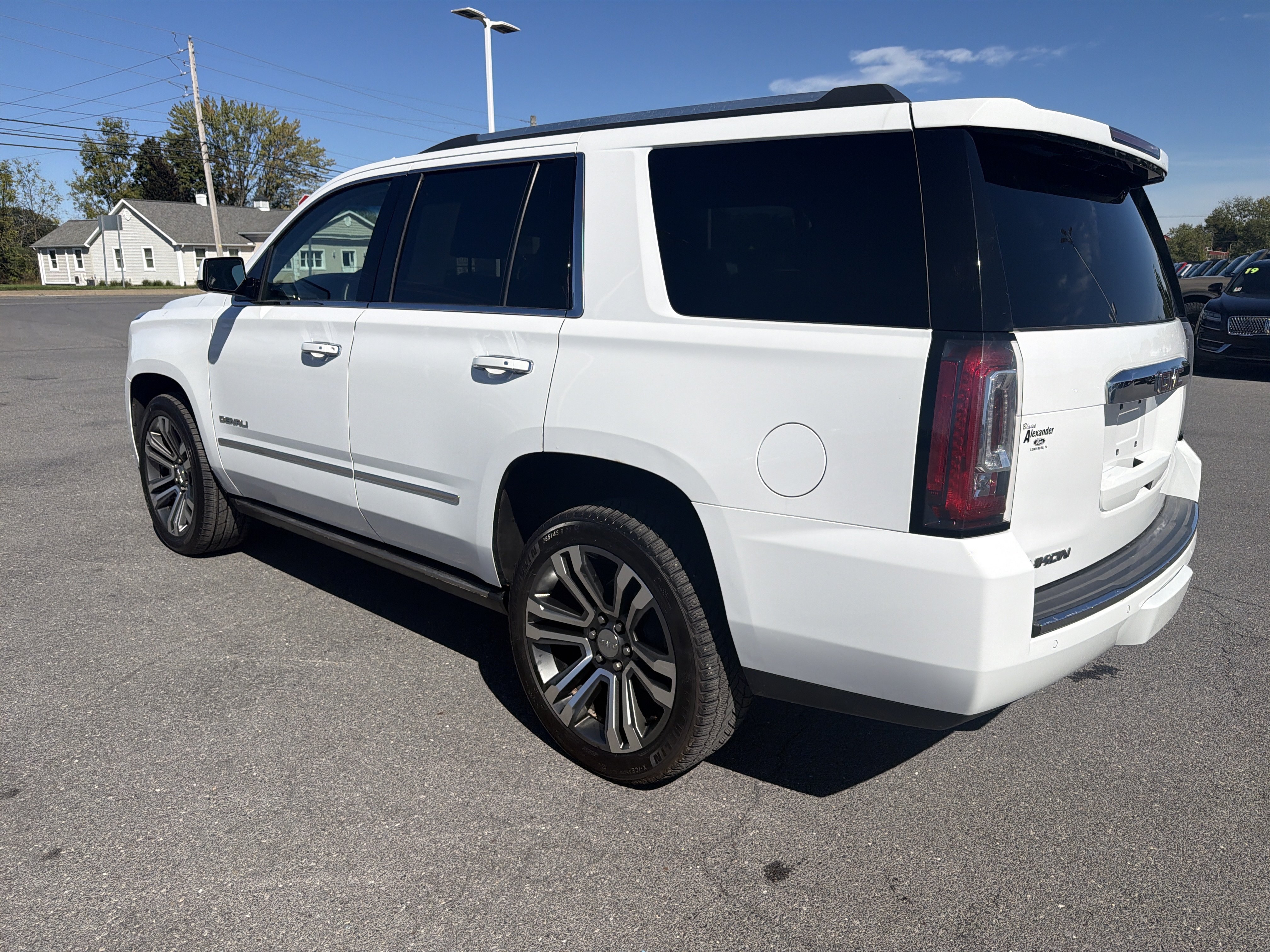 Used 2018 GMC Yukon Denali w/ Denali Ultimate Package AWD/4WD image 6