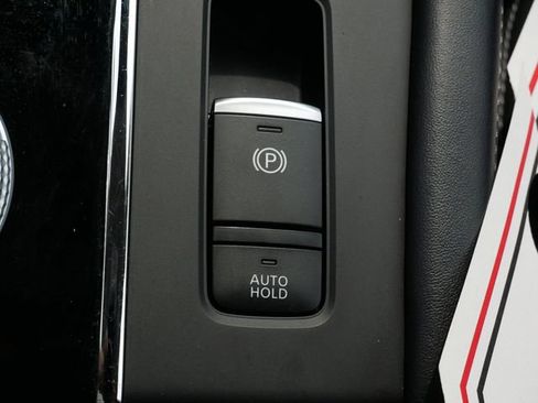 Used 2024 Mitsubishi Outlander SE AWD/4WD image 24