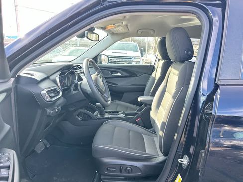 Used 2021 Chevrolet TrailBlazer LT w/ Convenience Package image 21