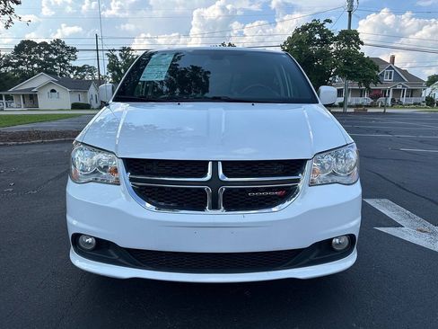 Used 2019 Dodge Grand Caravan SXT FWD image 8