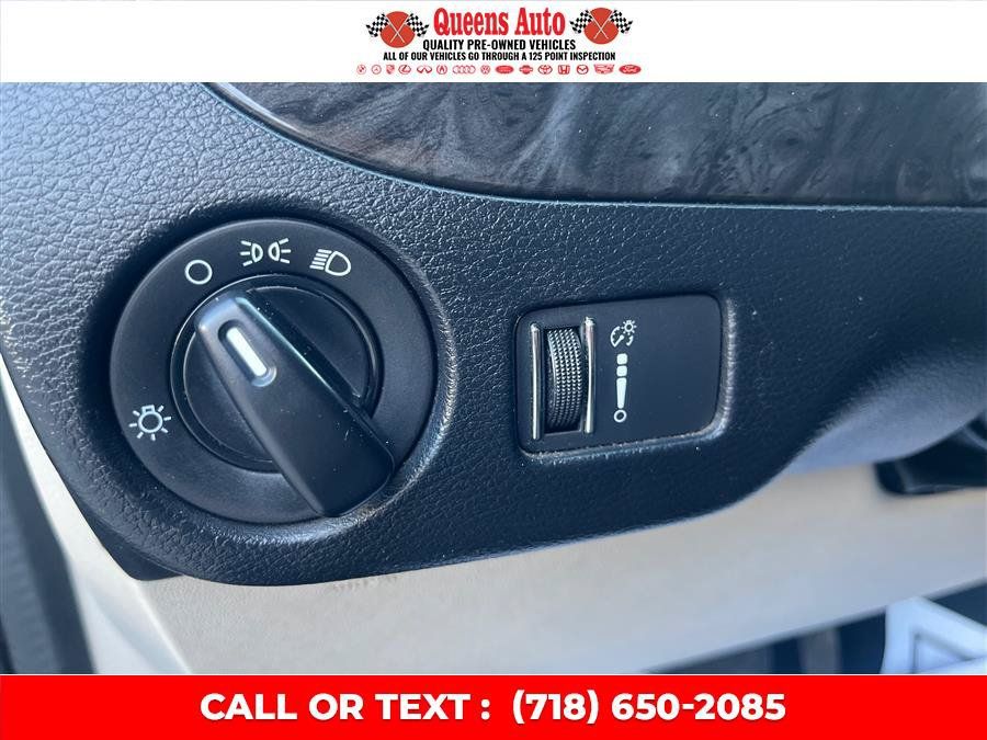 Used 2019 Dodge Grand Caravan SE FWD image 44