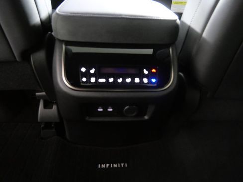 New 2026 INFINITI QX80 4WD image 18