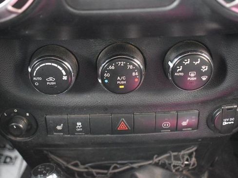 Used 2012 Jeep Wrangler Unlimited Sahara w/ Mopar Chrome Edition Group image 29