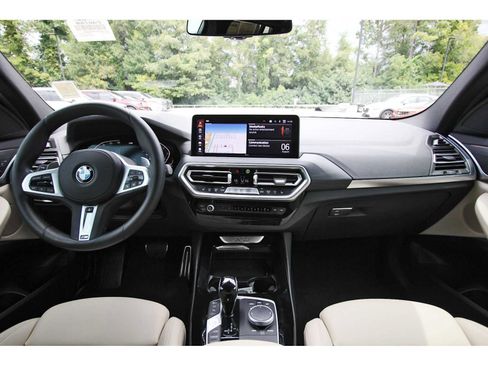 Used 2024 BMW X3 sDrive30i w/ Premium Package RWD image 7