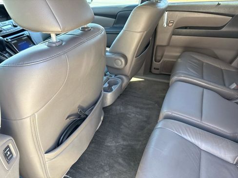 Used 2015 Honda Odyssey Touring Elite image 40