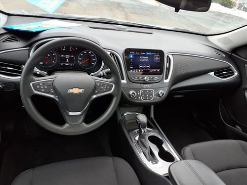 Used 2024 Chevrolet Malibu LT image 9