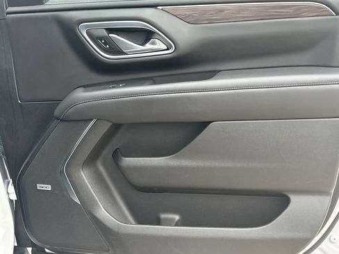 Used 2021 Chevrolet Suburban Z71 w/ Rear Media and Nav Package image 15