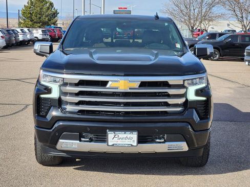 Used 2024 Chevrolet Silverado 1500 High Country w/ Technology Package image 6