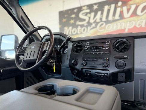 Used 2014 Ford F550 4x4 SuperCab Super Duty w/ Power Equipment Group image 23