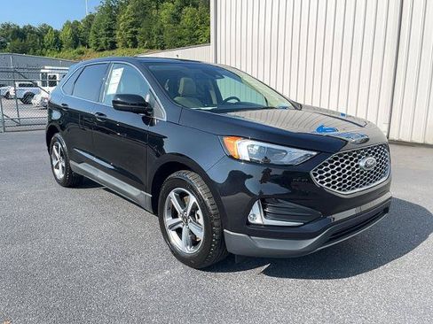 Certified 2024 Ford Edge SEL w/ Convenience Package AWD/4WD image 4